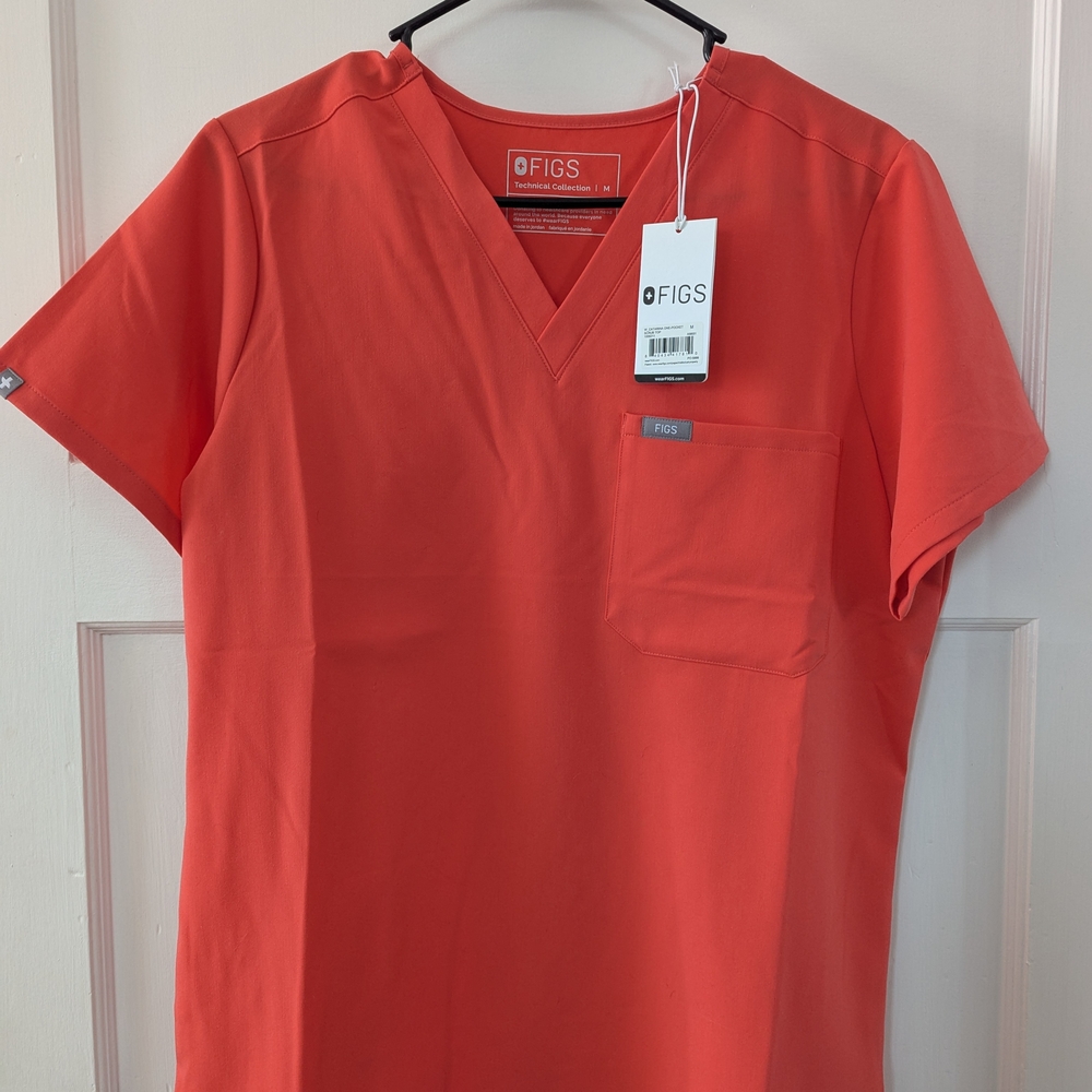 Figs Fireside Scrub Top & Zamora Joggers